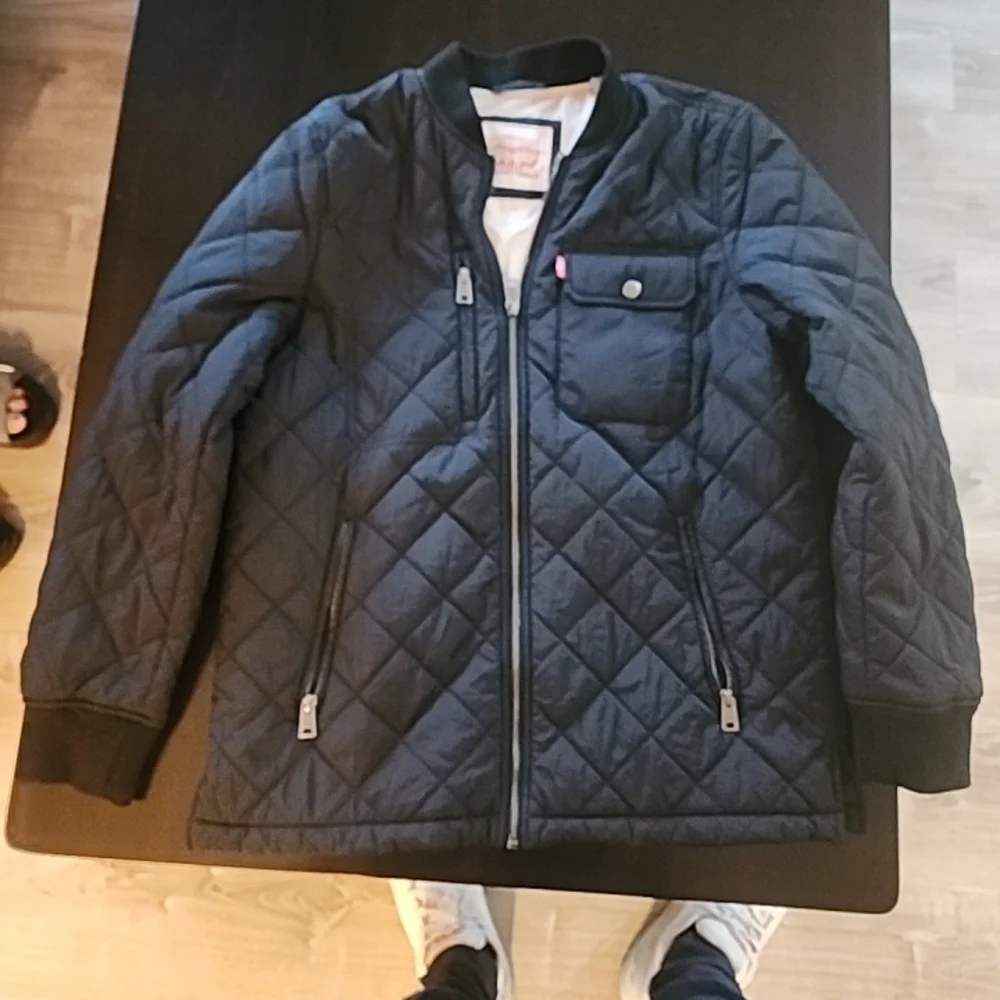 Levi's Black Quilted Zip Bomber Jacket - Picture 4 of 4
